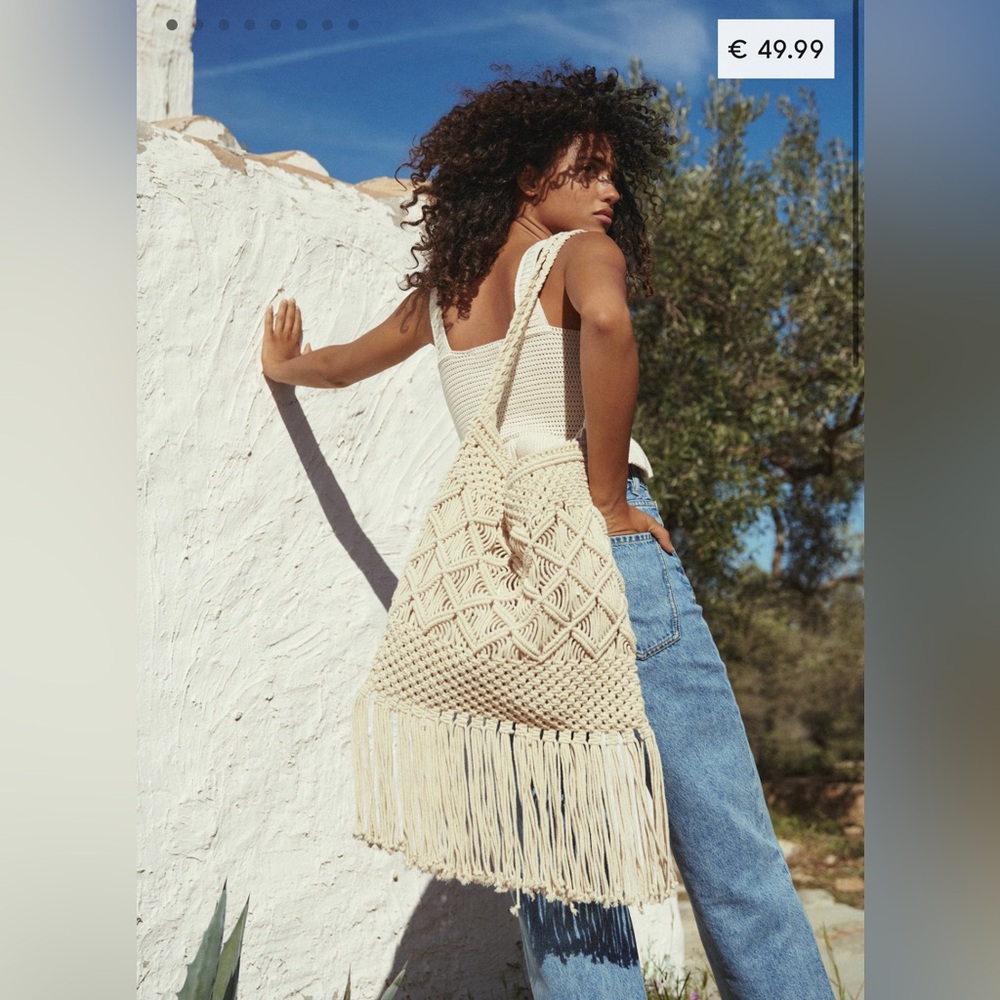 Mango fringe crochet bag